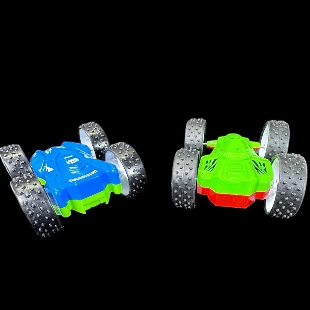 2 Four-Wheeled Double-Sided Drive Inertia Toy Car‎  Stunt Blue/Green/Red